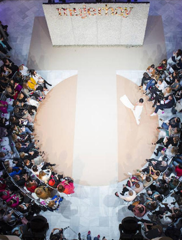 DESFILE MUJER HOY NOVIAS COUTURE 2017